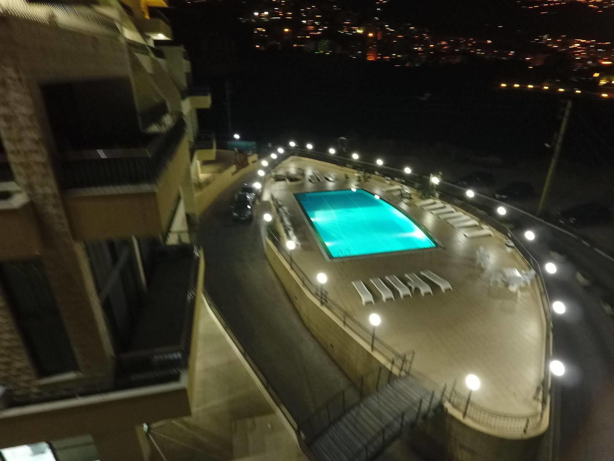 Adma Blue Screen Jounieh Eksteriør bilde